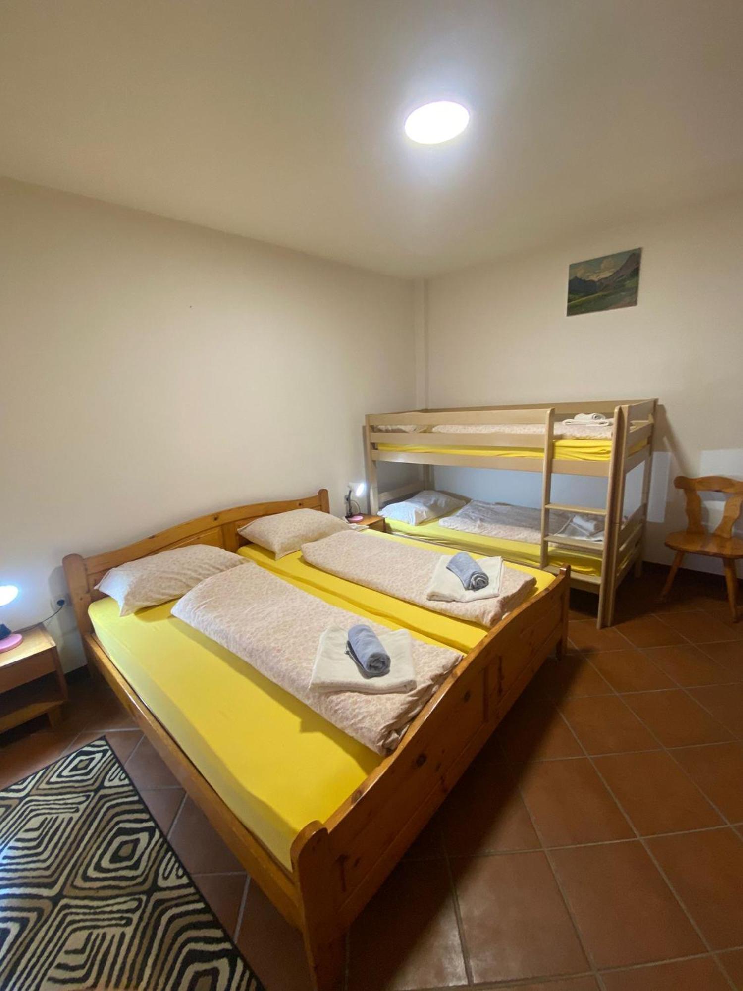 Forest Camp Bed & Breakfast Despotovac Bagian luar foto