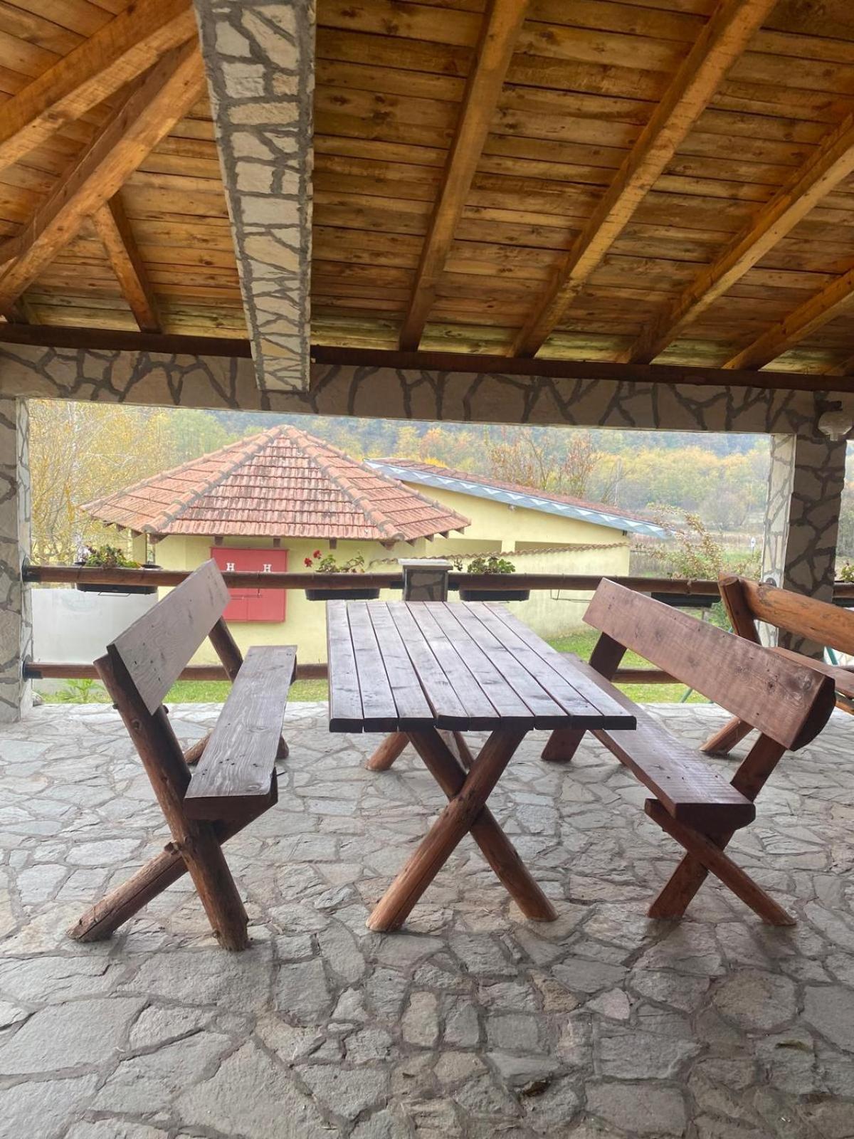 Forest Camp Bed & Breakfast Despotovac Bagian luar foto