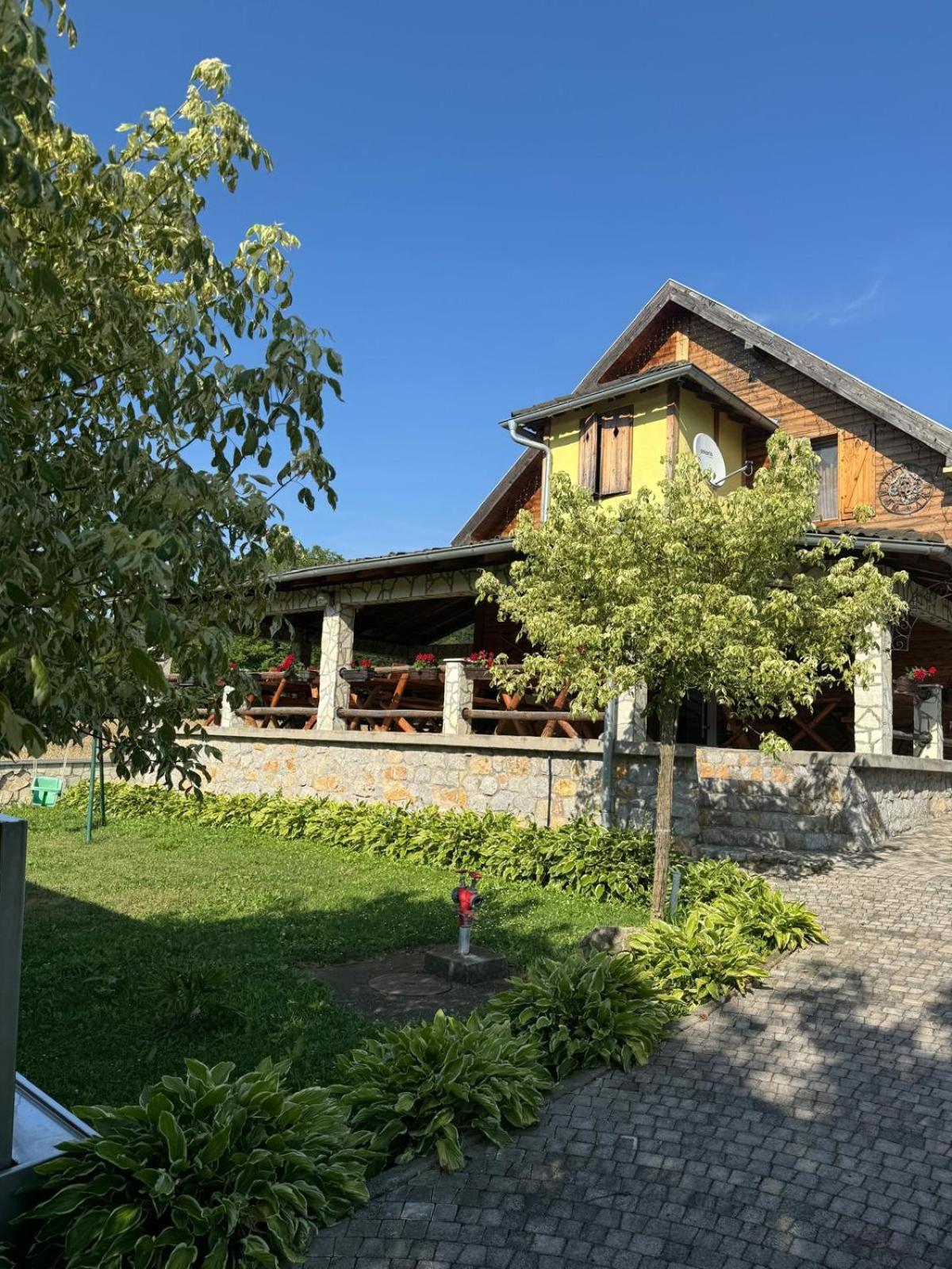 Forest Camp Despotovac Bagian luar foto