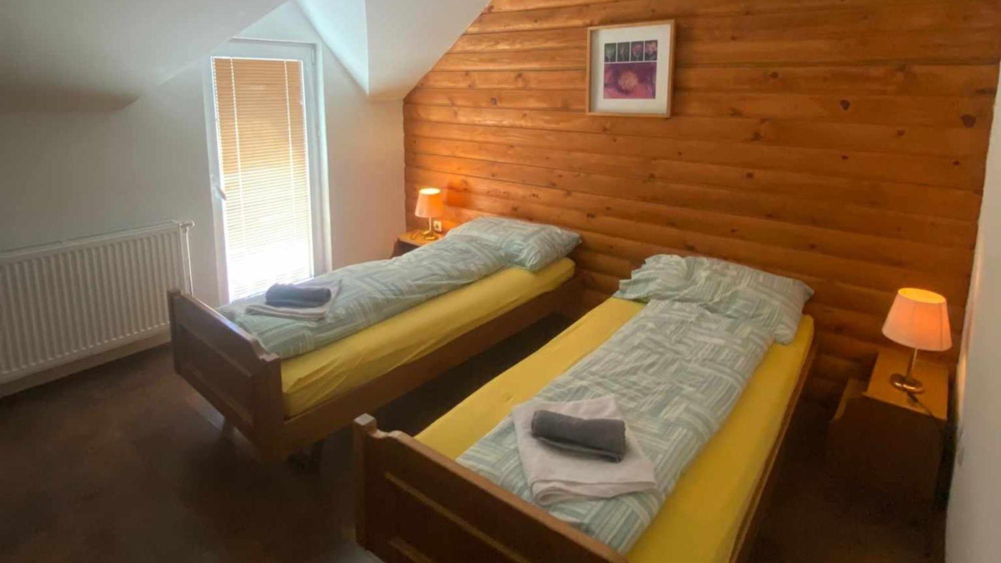 Forest Camp Bed & Breakfast Despotovac Bagian luar foto